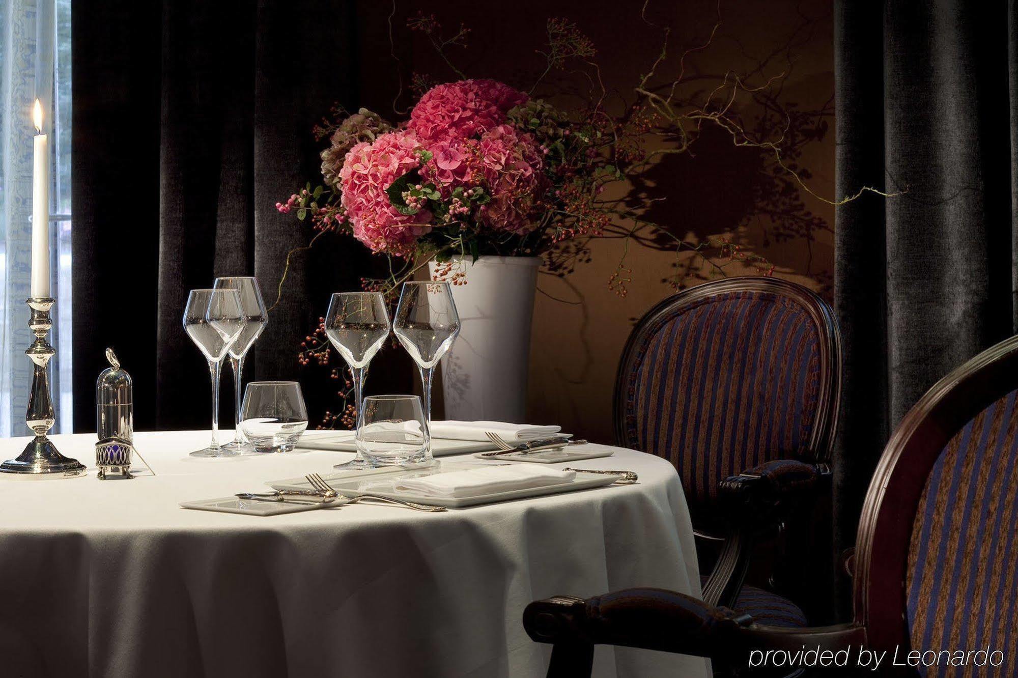 Les Pleiades Hotel-Spa-Restaurant Barbizon Restaurant photo